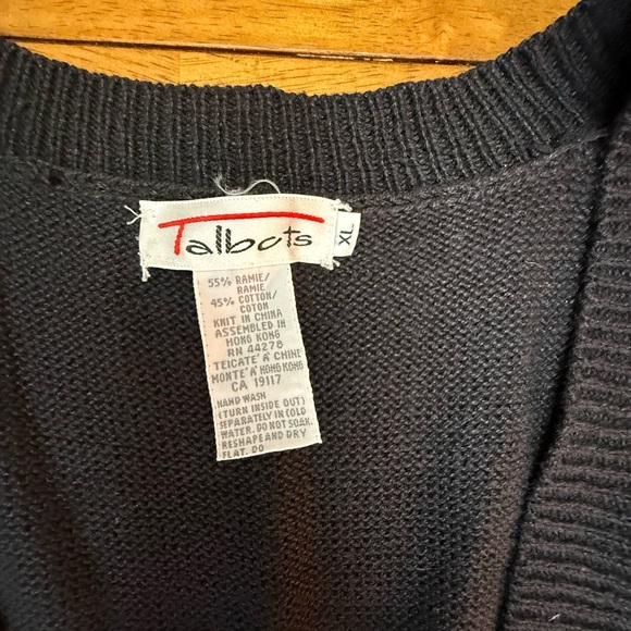 Talbots Women’s Black Knit Beaded Christmas Vest XL - Picture 3 of 5